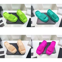 and European American Water Platform Suede Thick Soled Slippers Wedding Home Shoes Girls' High Heels Round Head Fashion Lazy Comfortable Designer Original Quality