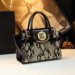 Pattern Snake Light Luxury Womens Bag High-end Embroidery Middle-aged Mothers Tote Genuine Leather One Shoulder Crossbody Handbag for Women
