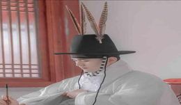 Berets Ancient Hanfu Hat Men39s Beaded Feather Flat Top Eaves Chinese Ming Dynasty Fisherman39s Black For Men WomenBerets3260837