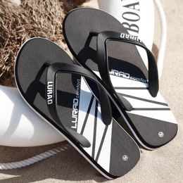 Slippers Flip-flops Men's Non-slip Wear-resistant Simple Casual Beach Shoes Personality Fashion Clip Personalized Deodorization