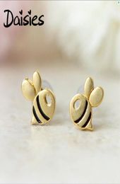 Daisies 10pairs Fashion Cute Bee Stud Earring For Women Honey Bee Earrings Unique Design Tiny Animal Earrings As Lady Gift9345580