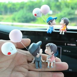Cute Cartoon Couples Action Figure Figurines Balloon Ornament Desktop Home Decoration Auto Interior Dashboard Decor 240427