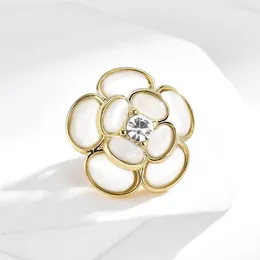 Brooches Luxury Opal Camellia Flower Brooch Shiny High-end Elegant Badges Classic Corsage Pin Women Banquet Jewellery Accessories Gifts