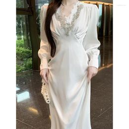 Casual Dresses V Neck Pleat Rhinestone White Sweet Wedding Bridal Evening Dress Elegant Satin Banquet Long Lantern Sleeve High-end Ball