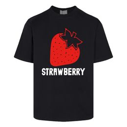 24ss Spring Summer Europe Italy Letter Big Strawberry Print Tee Fashion Mens Skateboard Short Sleeve Tshirt Women Clothes Casual Cotton Designer T shirts 0427