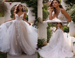 Beach Bohemian Lace A Line Wedding Dresses Spaghetti Straps Tulle Layered Ruffles Backless Sweep Train Wedding Bridal Gowns vestid5431963