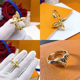 Jewelery Designer Flower Letter Ring Brand for Womens Gold Plating Wedding Engagement Gift with Box Original Quality