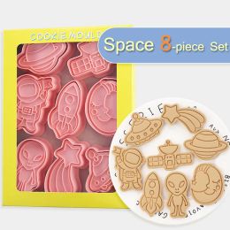 Moulds 8Pcs/Set Space Astronaut Series Biscuit Mould Spaceship Meteor Rocket Shape Cookie Mould Home DIY Baking Accessories