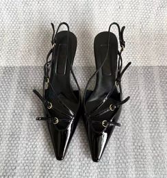 Siyah tasarımcı topuklu sandaletler ayakkabı topuklu kadınlar stiletto 2023 yeni boş tek ayakkabılar küçük kare başı fransız üst güzel bao kafa yüksek topuk sandaletleri kadın 9cm