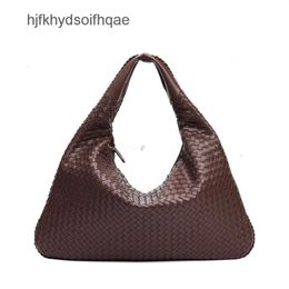 Western Hop Botteega Teen Hobo Jodie Bags Soft Designer Venetas 2024 Super Large Woven Pure Leather Handmade Cowhide Casual Underarm Handbag Bag 4NTI