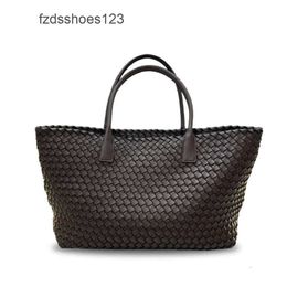 Woven Cabat Handheld Cowhide 2024 Large Lady Bag Women Female Totes Bottegaas Capacity New Underarm Basket Bags Tote Holder Extra Venetas Ha 2VBB