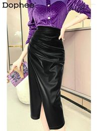 Skirts Commute Style Pleated PU Leather Skirt For Women 2024 Autumn Korean High Waist Slit Slim Fit Black Female