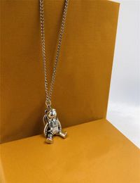 Astronaut Letter Sliver Pendant Necklaces Hip Hop Unisex Designer Chains Charm Personality Couple Accessories Gift for Lover Jewel5421940