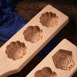 Moulds Wooden baking mold mung bean cake dessert model printing ice skin pastry moon cake baking tool make biscuit mold accessories