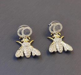New 2022 Fashion Charm Earrings Diamond Bee Silver Plated Luxury Designer Earrings Women Party Wedding Gift Jewelry3384869