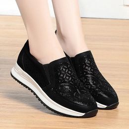 Casual Shoes Spring Autumn Soft Leather Sole Comfortable Low Heel Round Toe Breathable Slip-on Hollow Mother Sneaker