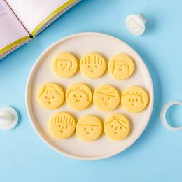 Moulds 11pcs Cartoon Expression Cookie Mould Cute Smiley Face Cookie Cutter Biscuit Mould Home DIY Fondant Pastry Sugar Baking Craft New