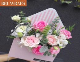 BBJ WRAPS Lovely Hand Hold Envelope Flower Pot Bouquet Packaging Florist Valentine039s Day Festival Rose Boxes 5pcslot Y11286941147