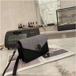 Shoulder Bags Luxury Design Ladies Handbag Summer Fashion Lingge Chain All-match Bag Famous Brands Messenger