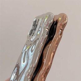 Cell Phone Cases Luxury Galvanised creased wave curled edge phone case for iPhone 15 11 12 13 14 Pro Max 3D Unevenness soft camera protective cover J240509