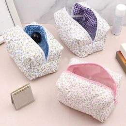 Storage Bags Flower Pattern Pouch Print Cosmetic Bag Set With Zipper Closure For Travel Business Trip Capacity Lipstick