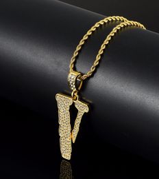 2018 Men Hip hop V Letter pendant necklaces with 60cm long ed Chain fashion necklace male Hiphop Jewellery gifts8765438