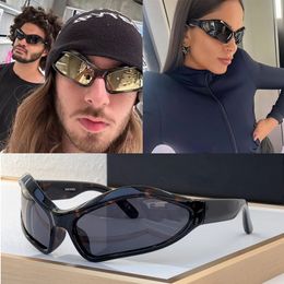 Designer rectangular frame sunglasses with acetate Fibre frame fitted with polyamide lenses B0314 super cool womens and mens luxurious sunglasses