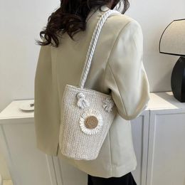 Evening Bags 2024 Summer Straw Shoulder Bag Hand Woven Ladies Crossbody Daisy Flower Bucket Tote Rope Handbag For Women