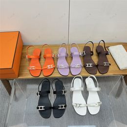 Top-Qualität neue Schuhe für Frauen Pantoffeln Size35-42 Seiden Echtes Leder berühmte Markendesigner Sandalen Low Heels Blingbling Crystal Schnallen Flates Sommer Designer