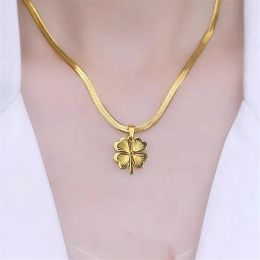 Necklaces New Fashion Trend Stainless Steel Elegant Delicate Heart Flower Pendant Necklace For Women Jewellery Wedding Party Premium Gifts