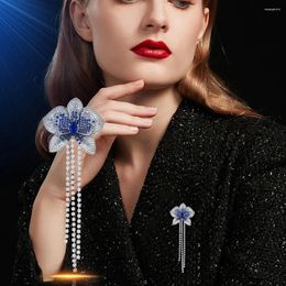 Brooches Luxury Premium Crystal Flowers Tassel Zircon Brooch Woman Coat Fashion Elegant Exquisite Suit Pin Accessories