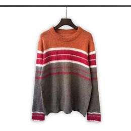 Cardigan de moda de moda retro do designer Sweatshirts Men Sweater Borderyer Round Neck Jumper Confortável 2250