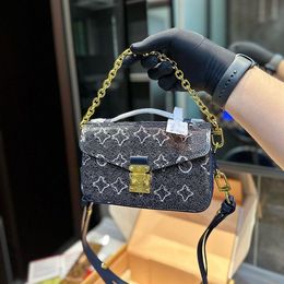 24SS Women Luxury Designer Cosmetic Bags & Cases Totes Bags Flower Handbag Shouder Crossbody Ladies Handbags With Original Metal Pouch Ahol