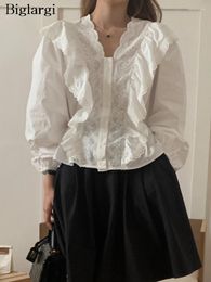 Women's Blouses Spring Shirts Tops Women Embroidery Lace Patchwork Modis Slim Sweet Ladies Cropped Long Sleeve Korean Style Woman