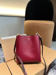 7A Luxury Fashion Design Women's classic Bucket Bag Leather material Advanced sense full detachable shoulder strap casual all-in-one crossbody bag