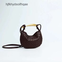 Wrist Sardine High-end Bags Crossbody V High Designs Lightweight Handle Lady Large Purse Single Shoulder Bottgaas Small Bag Designer Weave AGF1