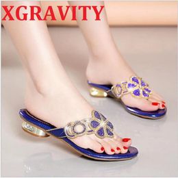 Slippers XGRAVITY Beach Shoes Elegant Rhinestone Lady Fashion Flower Design Crystal Woman Flip Flop Sandals Ladies B008