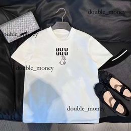 Miumiuss Tshirt Womens T-shirts Cotton-blend Tee Top Print Embroidery Shorts Designer Suit O Neck Sleeve Shorts Lady Long Sweatshirts White Black Silvery 855