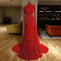 Kväll sexiga paljetter röda sidoklänningar bling split one axel långa ärmar golvlängd formell festklänning