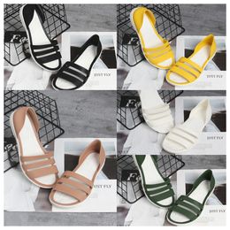 2024 New Designer Summer new flat sandals slippers beach black white yellow casual flat bottomed csual comfortable women slippers