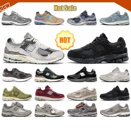 New Casual Designer Shoes 2002s Men Women Sneakers Sea Black Rain Grey Workwear Beige Green Trainers Mens Womens Sports Trail Running trainer