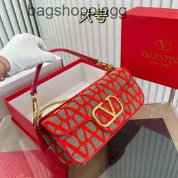 Handbag Valenttiinos Stone Popular Label Graffiti Baguette Available Purse 2024 Print Sizes Designer Fashionable Purse Bags Grand Bag Handbag 7P0S