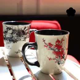 Mugs New Temperature Colour Changing Ceramic Cup Chinese Style Flower Coffee Cup Creative Water Cup Festival Couple Cup Gift J240428