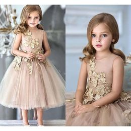 Boyun altın bir mürettebat tül hattı prenses kısa çiçek kız kolsuz dantel aplike düğün çay uzunluğu çocuk doğum günü elbiseleri pplique