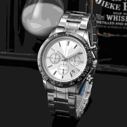 224 Fashion Casual Men's Watch Watch Dial Quartz Bewegung Display Kalender Stahlband Drei Stifte