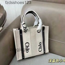 Totes Bags Hands 2024 outlet Cloee Canvas Tote Woody Bag Summer Leisure Japanese Designer Printed Letter Shopping Large Capacity Fashio FKNR