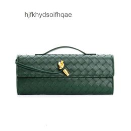 bottegs Buckle Hardware Andiamo Purse Woven Handle Single Lady Clutch New Luxury Venetas Cross Stick 2024 Lock Shoulder Women Baguett Bag Long Bags Fashion TJ6U