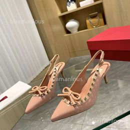 Head Valentyno High Shoes Heel Pumps 2024 Designer Stud Vlogoo v High Ding Bow Rivet Thin Root Female Summer Pointed Back Strap Cowhide Baotou Sandals J87W