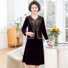 Work Dresses 6XL Diamond Inlaid Golden Velvet Dress Mother's Outfit Spring Autumn Wedding Enlarged Size Middle-Aged Elderly Women Noble