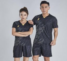 New Badminton Tshirt Men039s and Women039s Sports Shirts Fastdrying and Airbreathable Badminton Match Sportswear Table T1772088